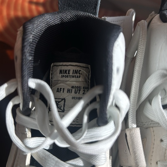 Nike Utility High Sneakers - Picture 11 of 16